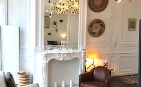 Chic Appartement in Bordeaux Golden Triangle